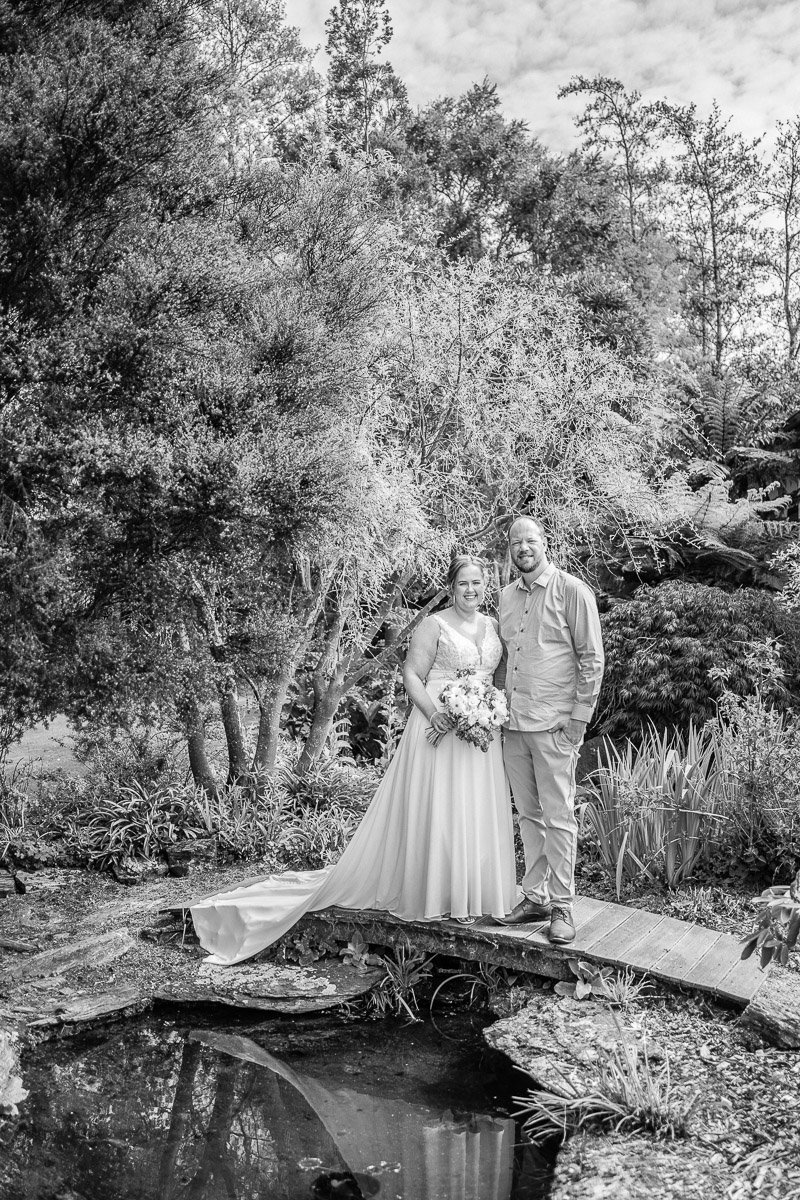 Grandview Gardens wedding photography in Outram